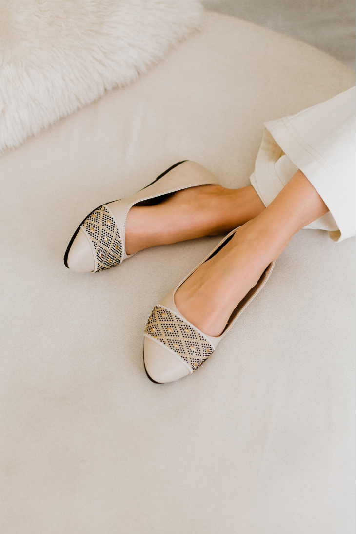 Almond Toe Diamond Band Flats (Palmer)