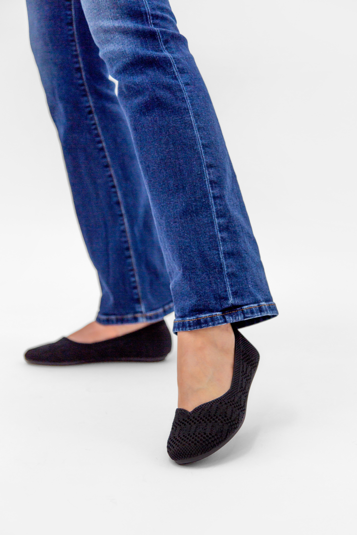Round Toe Knit Top Slip-On Flats (Nicolette)